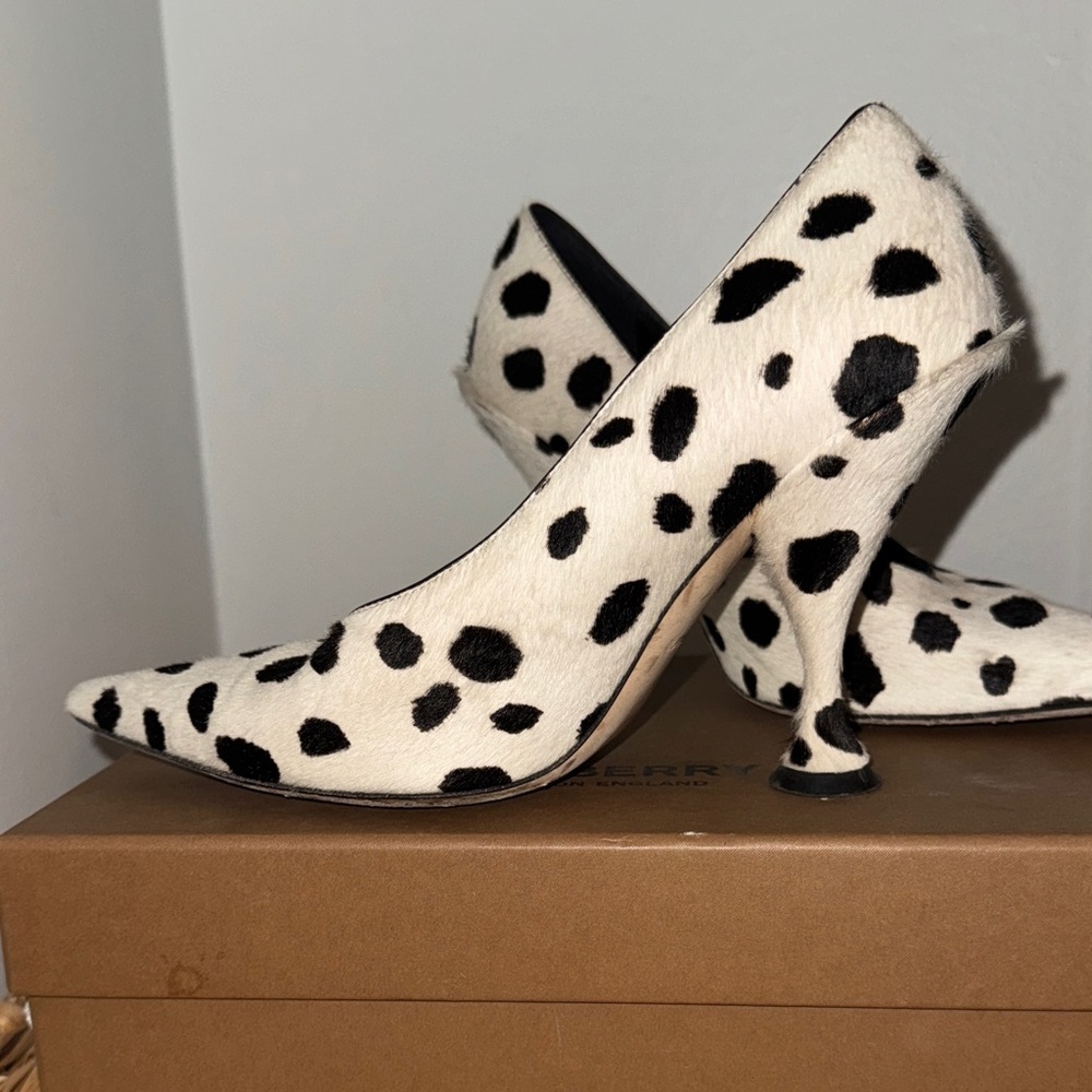 Burberry London Stylish Black and White Polka Dot Women's Heels - Picture 3 of 5